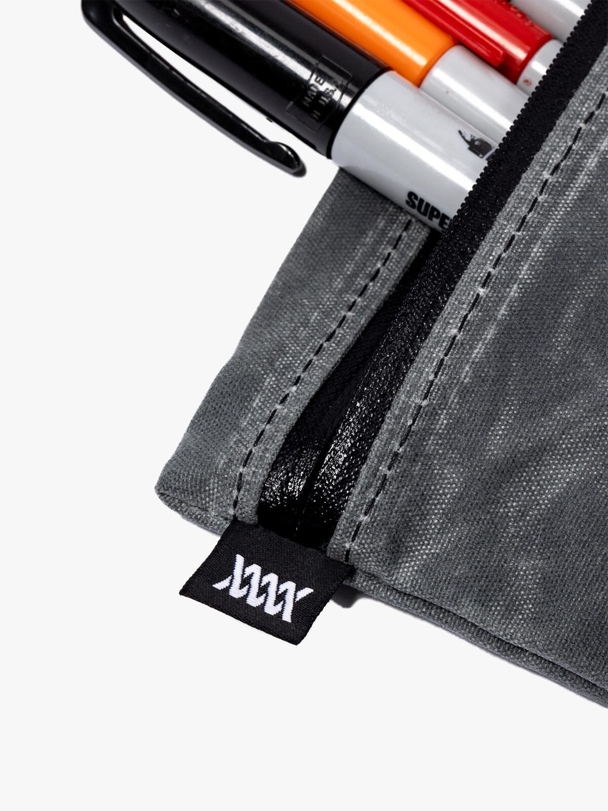 Waxed Canvas Wallet & Utility Pouch byMission Workshop - 耐候性バッグ&テクニカルアパレル - サンフランシスコ&ロサンゼルス - 耐久性に優れた作り - 永久保証