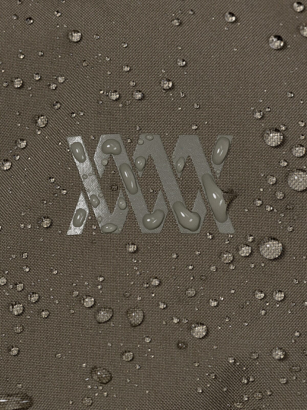 Highveld byMission Workshop - 耐候性バッグ&テクニカルアパレル - サンフランシスコ&ロサンゼルス - 耐久性に優れた作り - 永久保証