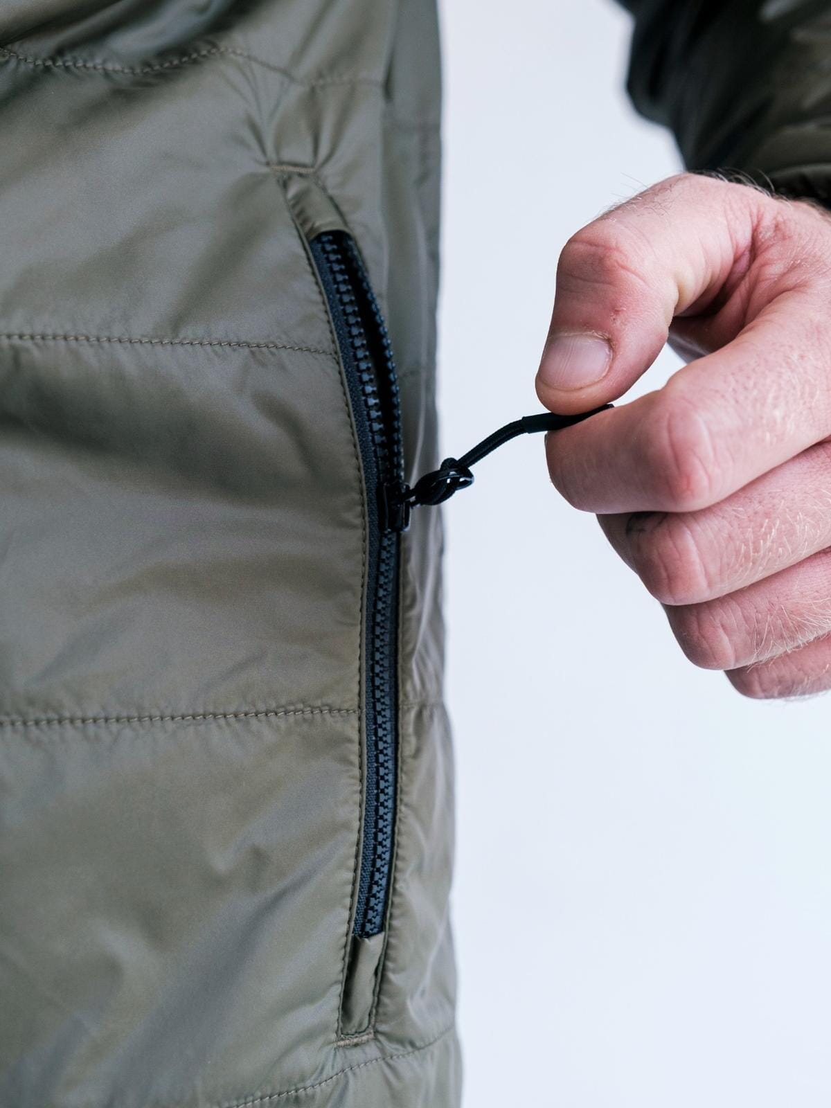 Onyx byMission Workshop - 耐候性バッグ&テクニカルアパレル - サンフランシスコ&ロサンゼルス - 耐久性に優れた作り - 永久保証