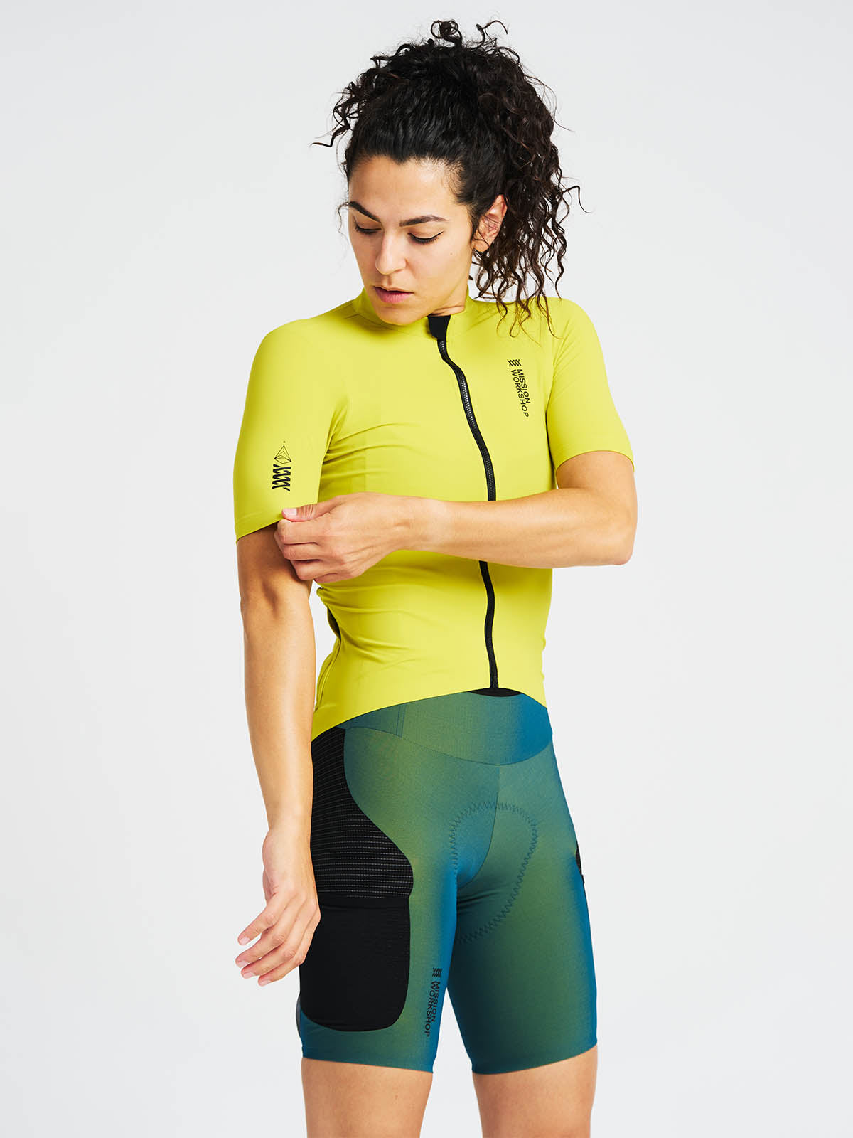 Mission Pro Jersey Women's byMission Workshop - 耐候性バッグ&テクニカルアパレル - サンフランシスコ&ロサンゼルス - 耐久性に優れた作り - 永久保証