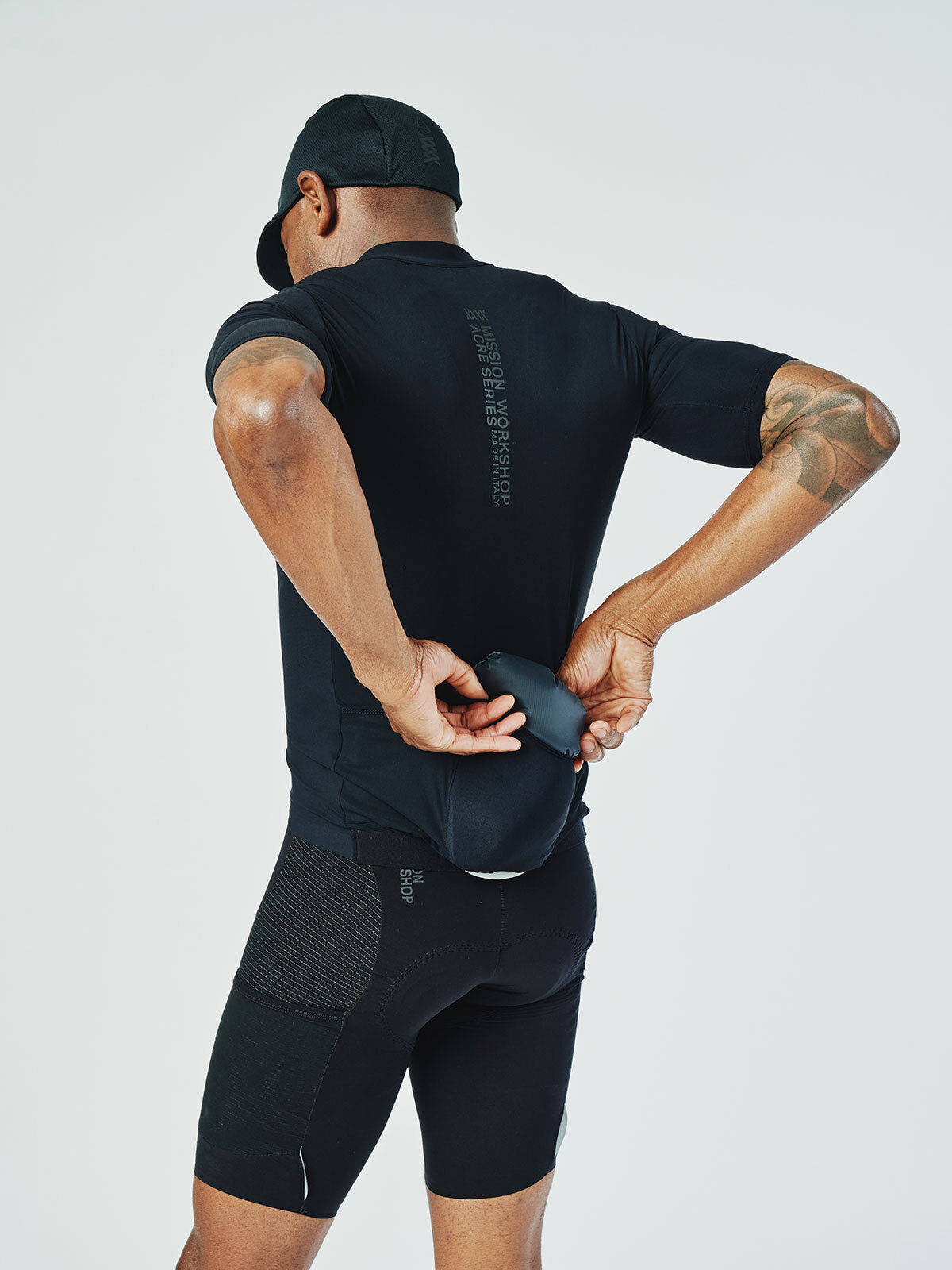 Acre Series Vest byMission Workshop - 耐候性バッグ&テクニカルアパレル - サンフランシスコ&ロサンゼルス - 耐久性に優れた作り - 永久保証