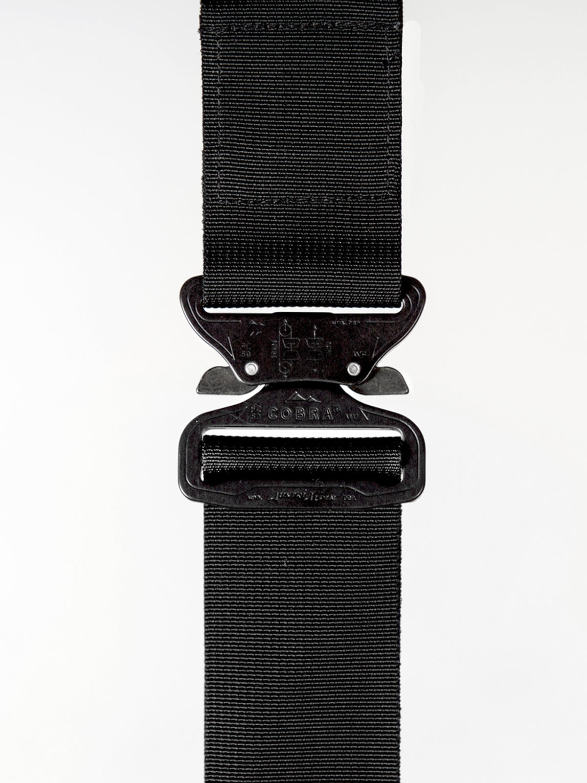 COBRA® Buckle byMission Workshop - 耐候性バッグ&テクニカルアパレル - サンフランシスコ&ロサンゼルス - 耐久性に優れた作り - 永久保証