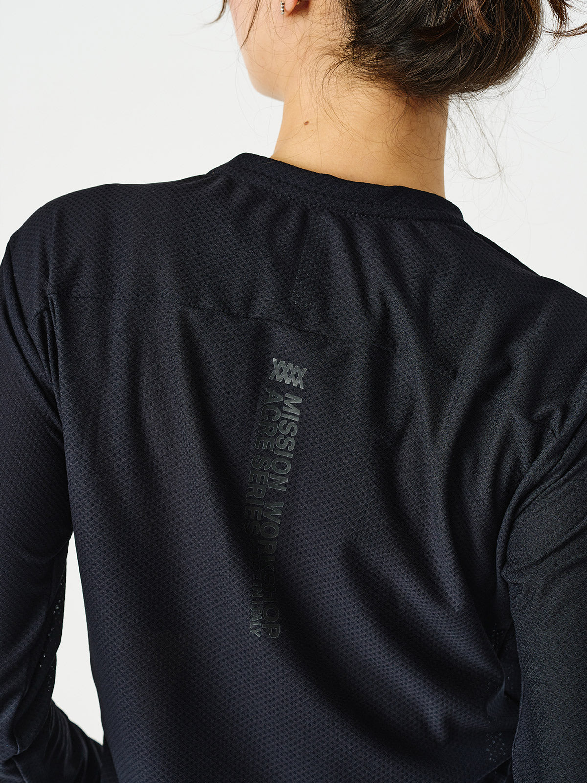 Mission Pro Tech Tee : LS Women's byMission Workshop - 耐候性バッグ&テクニカル アパレル - サンフランシスコ&ロサンゼルス - 耐久性に優れた作り - 永久保証