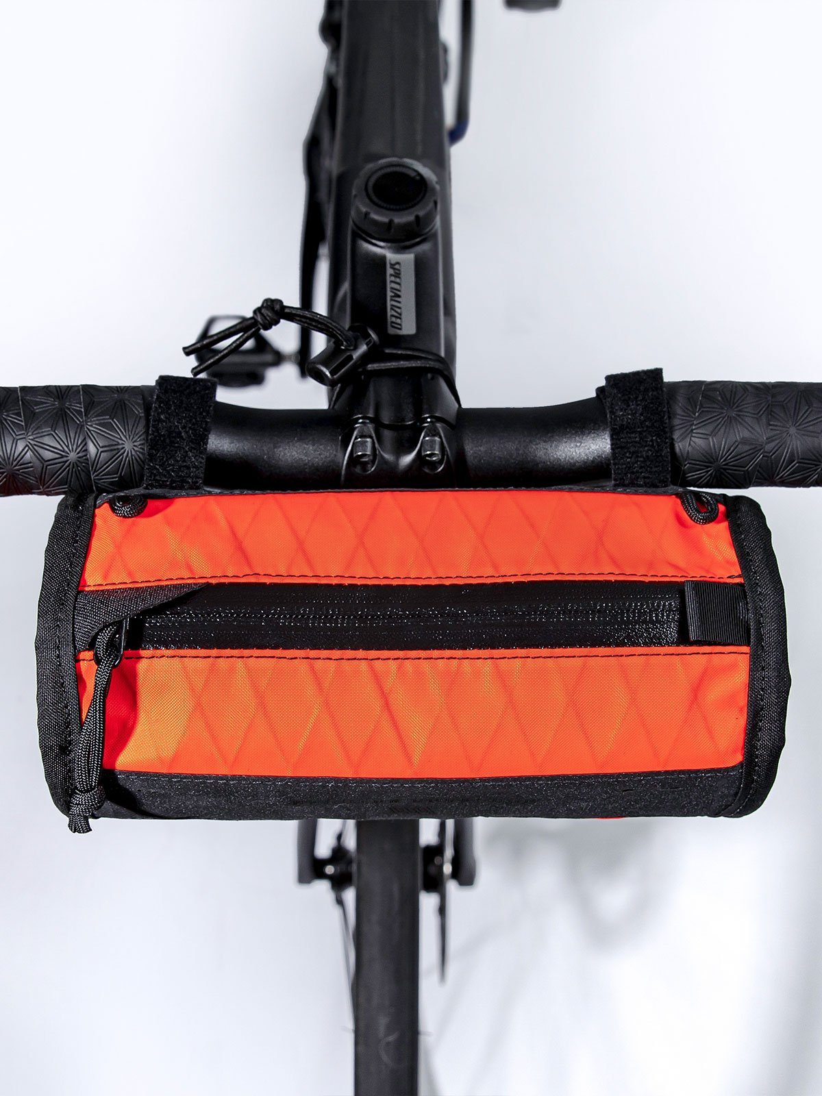 Toro Handlebar Bag byMission Workshop - 耐候性バッグ&テクニカルアパレル - サンフランシスコ&ロサンゼルス - 耐久性に優れた作り - 永久保証
