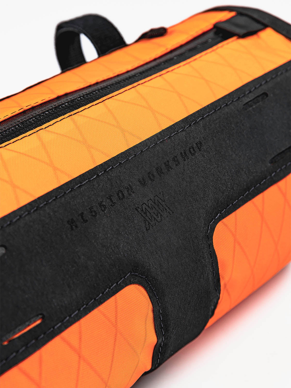 Toro Grande Handlebar Bag byMission Workshop - 耐候性バッグ&テクニカルアパレル - サンフランシスコ&ロサンゼルス - 耐久性に優れた作り - 永久保証