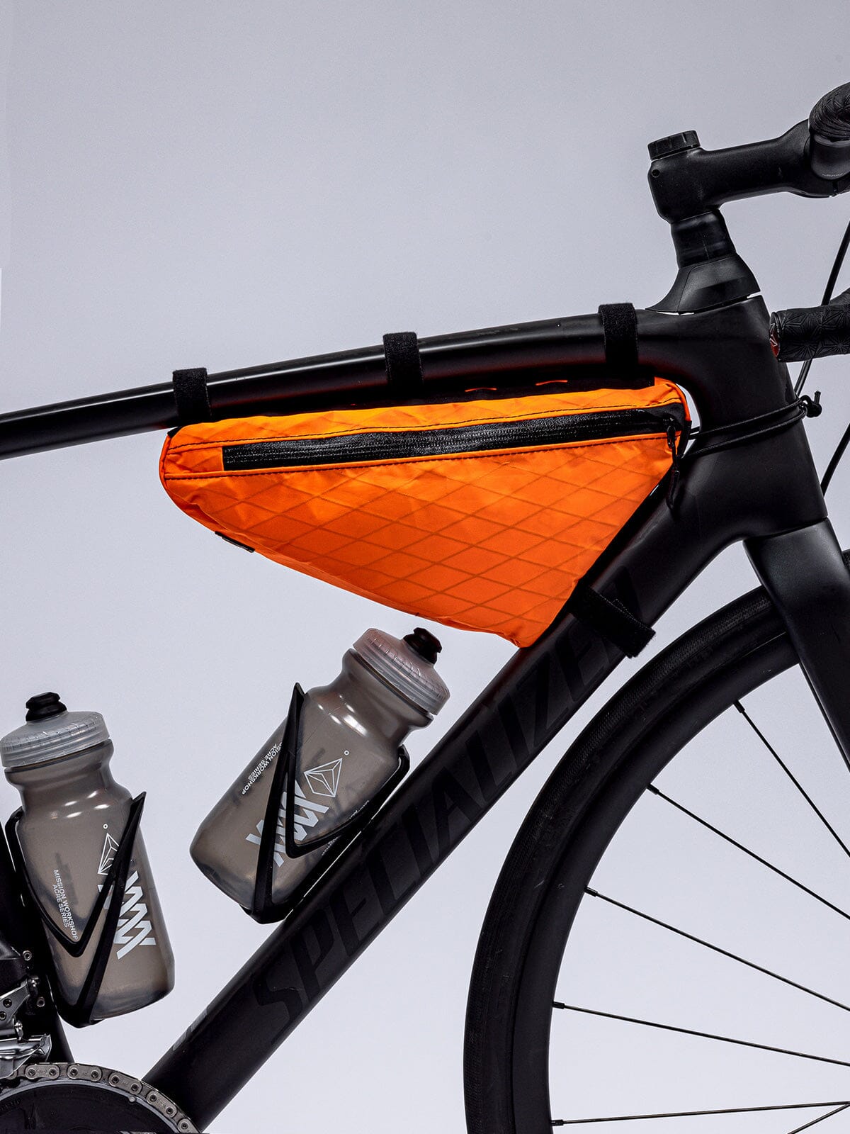 Slice Frame Bag byMission Workshop - 耐候性バッグ&テクニカルアパレル - サンフランシスコ&ロサンゼルス - 耐久性に優れたバッグ - 永久保証