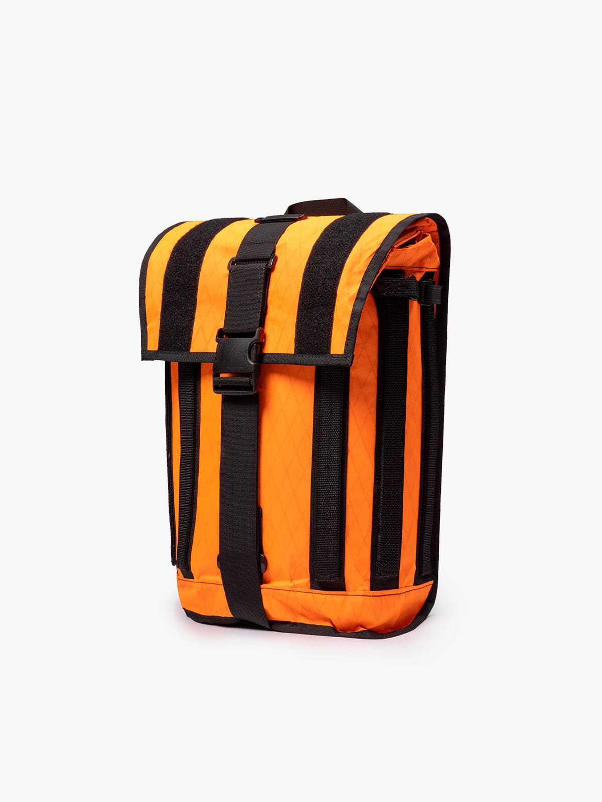 R6 Arkiv Field Pack 20L byMission Workshop - 耐候性バッグ、テクニカルアパレル - サンフランシスコ、ロサンゼルス - 耐久性に優れたバッグ - 永久保証