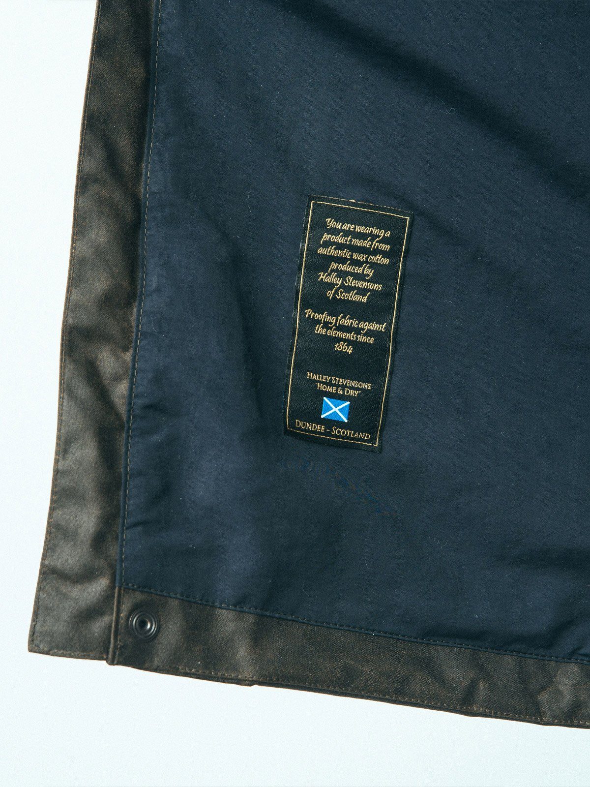 Eiger Waxed Canvas Jacket byMission Workshop - 耐候性バッグ＆テクニカルアパレル - サンフランシスコ＆ロサンゼルス - 耐久性に優れた作り - 永久保証
